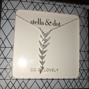 Stella & Dot silver drop arrow necklace